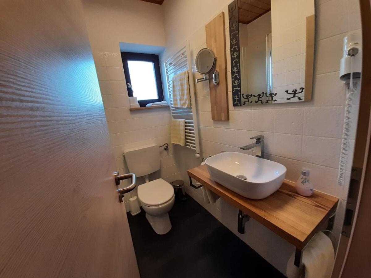 Gasthaus Zur Linde Gebsattel Экстерьер фото